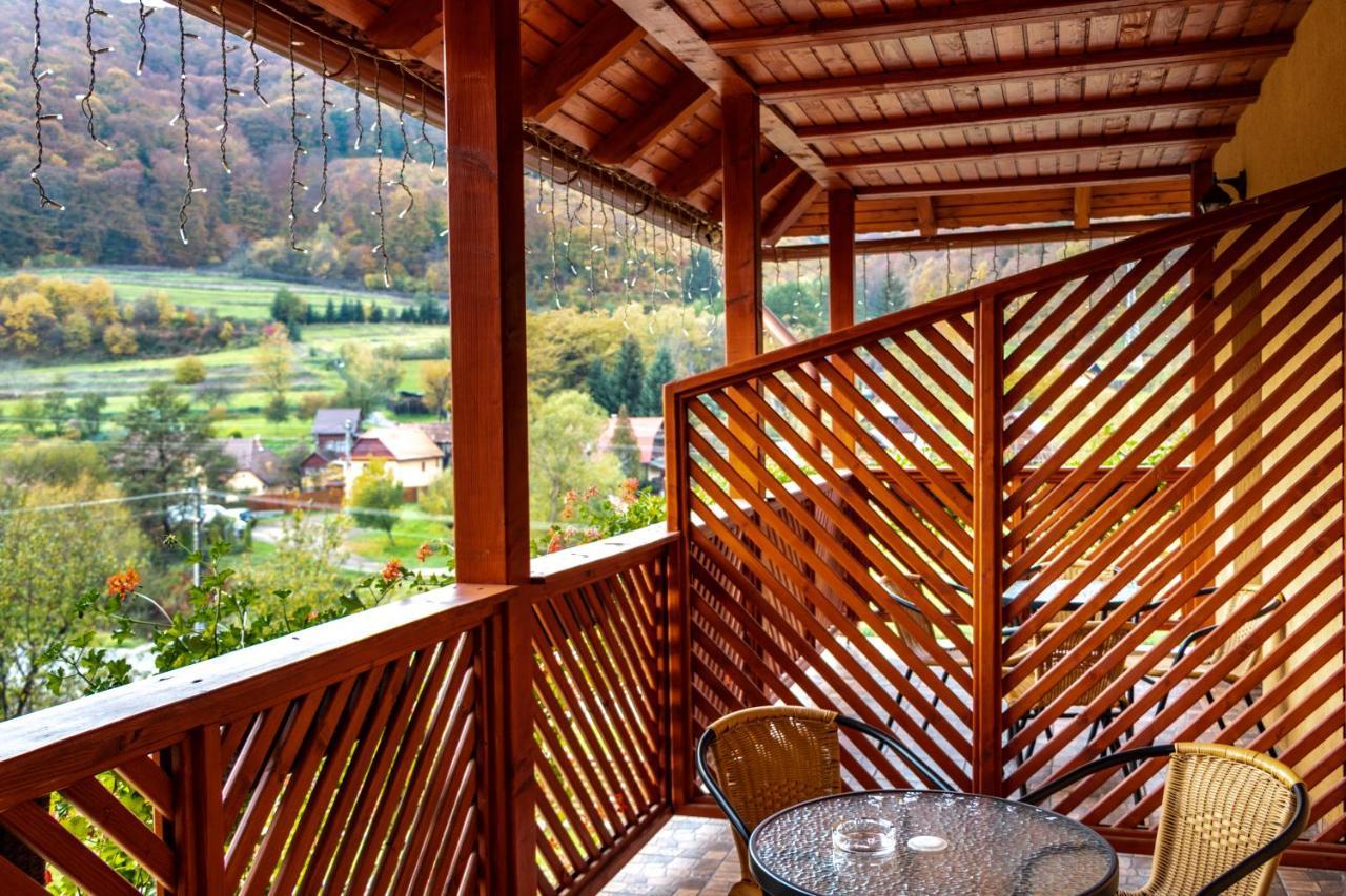 Casa Tofi Vendégház Praid Exterior foto