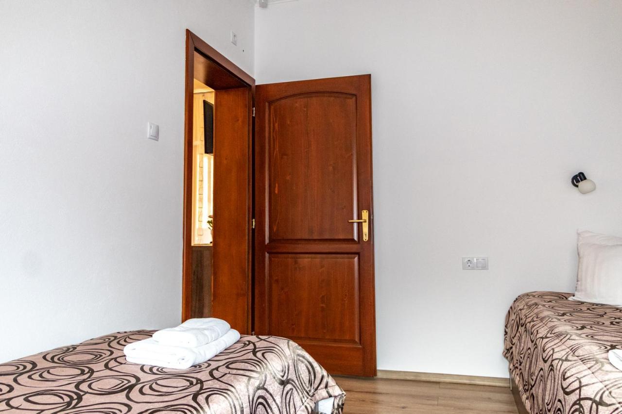 Casa Tofi Vendégház Praid Exterior foto